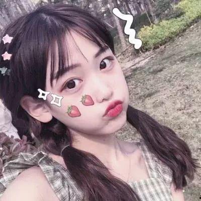 娱乐吃瓜酱04年女生,娱乐吃瓜酱的青春岁月